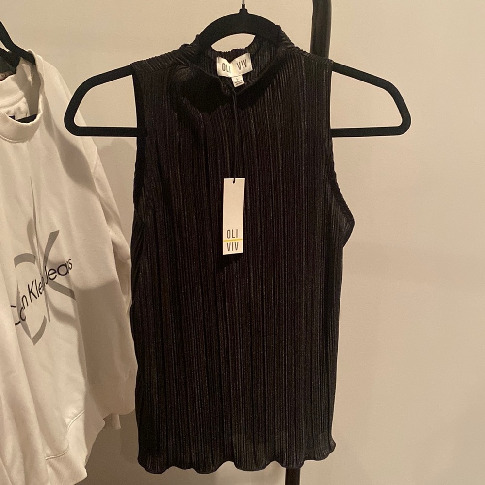 #42 Beautiful sleeveless top